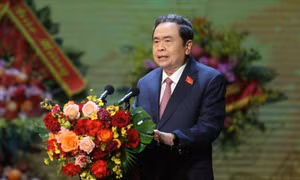 Mỗi trang sách phải là một 'hàng rào tư tưởng', mỗi công trình phải là một 'pháo đài lý luận'