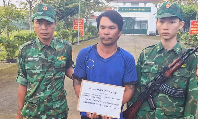 Đối tượng truy nã lẩn trốn trên tàu cá