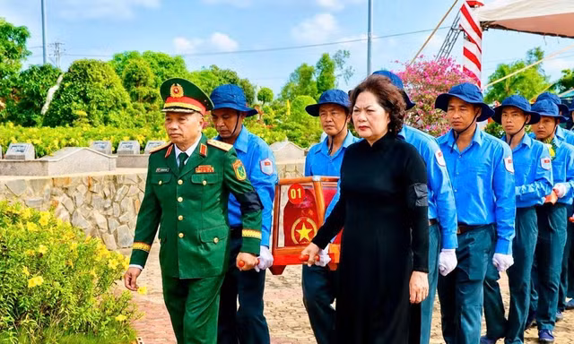 Đồng Tháp truy điệu, an táng 68 hài cốt liệt sĩ