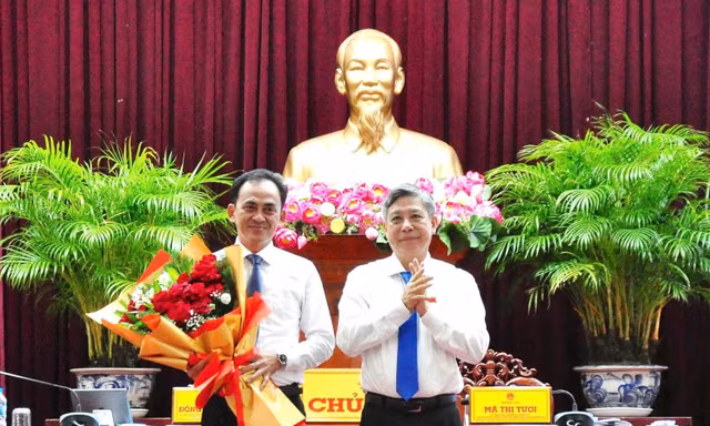 Giám đốc Sở được bầu làm Ủy viên UBND Cần Thơ