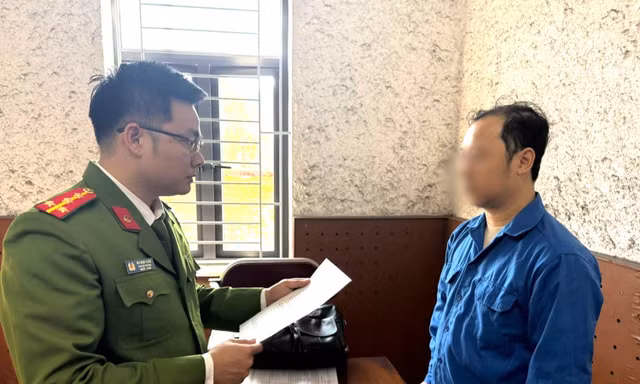 Cán bộ phường ở Quảng Ninh chiếm đoạt hơn 800 triệu đồng của người dân 