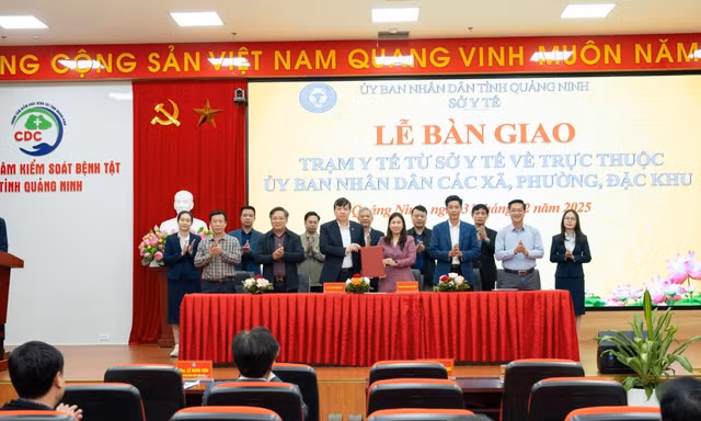 Quảng Ninh bàn giao 55 trạm y tế về xã, phường, đặc khu