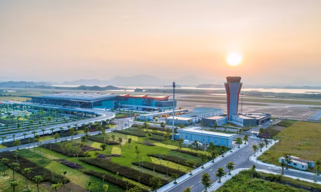 Mở thêm đường bay thẳng Vân Đồn - TP.HCM 