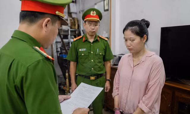 Tạm giữ mẹ kế đánh bé trai 10 tuổi tử vong ở Quảng Ninh