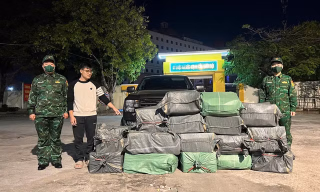 Mượn ô tô của bố vợ đi chở thuê gần 400kg lòng lợn thối 