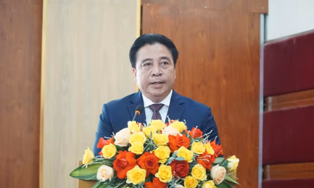 Ông Nguyễn Khắc Toàn - Chủ tịch UBND tỉnh Khánh Hòa phát biểu nhận nhiệm vụ.