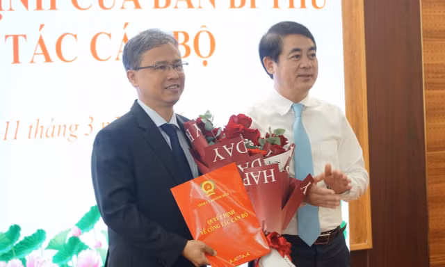 Ban Bí thư chuẩn y Phó Chủ tịch tỉnh Khánh Hòa tham gia Ban Thường vụ Tỉnh ủy