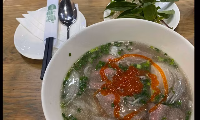 Lùm xùm vụ tô phở 346.000 đồng ở sân bay, Cảng hàng không Cam Ranh nói gì?