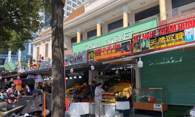 Ẩu đả tại dãy ki-ốt trung tâm Nha Trang : Ai chịu trách nhiệm quản lý?
