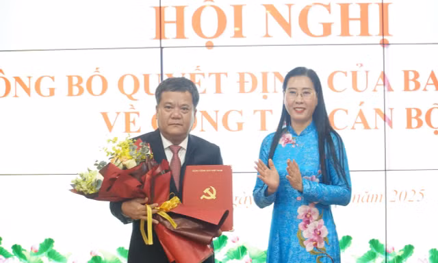 Ông Trần Phong giữ chức Phó Bí thư Tỉnh ủy Khánh Hòa