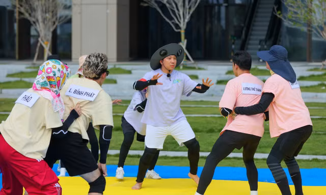 Running Man Vietnam tập 14: 52Hz nhận Trấn Thành là "ba", Quang Tuấn phục thù?
