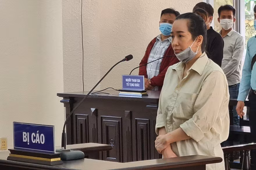 Cựu giáo viên cấp 2 lừa gần 100 tỷ đồng lĩnh án chung thân