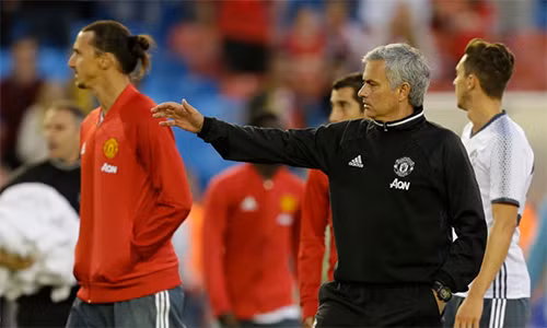 Mourinho sẽ có thêm một phương án hữu hiệu ở vị trí mũi nhọn với việc Ibrahimovic bình phục sớm hơn dự kiến. Ảnh: AFP.