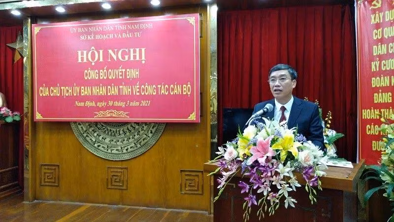 Tân Giám đốc Sở kế hoạch và Đầu tư tỉnh Nam Định phát biểu nhận nhiệm vụ - Ảnh: Hoàng Long