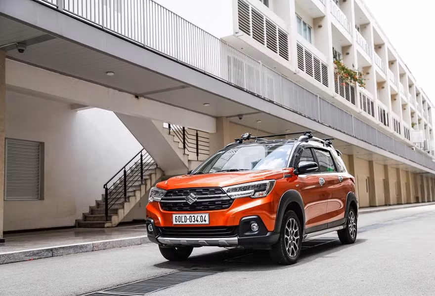 Bỏ tiền mua xe sớm trước khi chính sách miễn trừ thuế hết hạn vào cuối tháng 12 được xem là một lựa chọn thông minh của nhiều khách hàng.