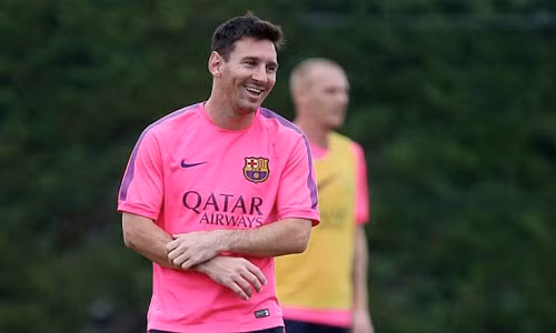 Các bậc cha mẹ ở Argentina muốn con họ theo thần tượng Messi. Ảnh: Marca.