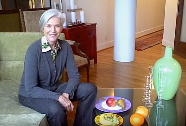 Chuyên gia dinh dưỡng đồng thời là siêu mẫu Maye Musk (70 tuổi) có làn da và năng lượng sống trẻ trung hơn tuổi thực tới một nửa, nhờ kế hoạch ăn uống hợp lý dựa trên thực vật