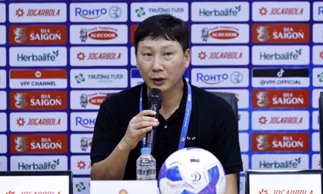 HLV Kim Sang-sik hài lòng với màn tổng duyệt của tuyển Việt Nam trước ASEAN Championship