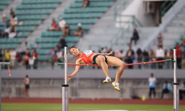 Hai tài năng 19 tuổi thắp sáng nhảy cao nữ Việt Nam ở SEA Games sau 13 năm chờ đợi