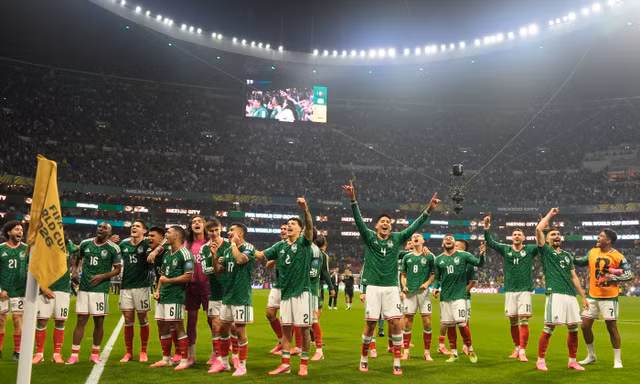 'Quái vật' Estadio Azteca và giấc mơ 40 năm của Mexico