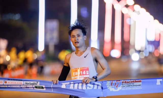Nguyễn Trung Cường có màn ra mắt ấn tượng trong màu áo Quân đội