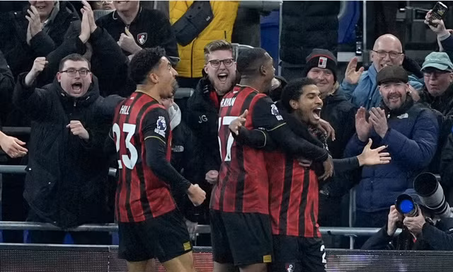 HIGHLIGHTS Everton 1-2 Bournemouth: Ngược dòng kịch tính