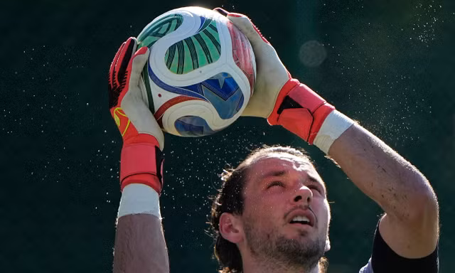 Hai người đàn ông bị truy tố vì trộm đồ của tuyển Anh tại World Cup 2026