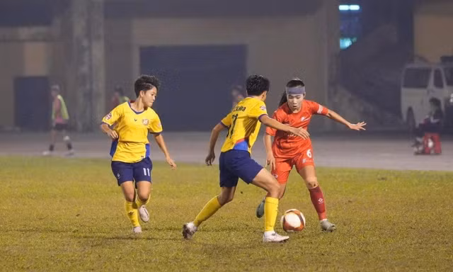 Lượt 7 giải nữ vô địch U19 Quốc gia: Chủ nhà Phong Phú Hà Nam vươn lên dẫn đầu