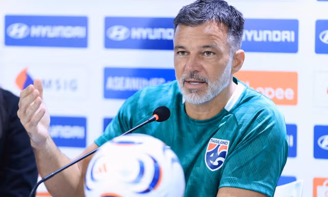 Thua Việt Nam 0-2, HLV Anthony Hudson vẫn tin Thái Lan có thể ngược dòng