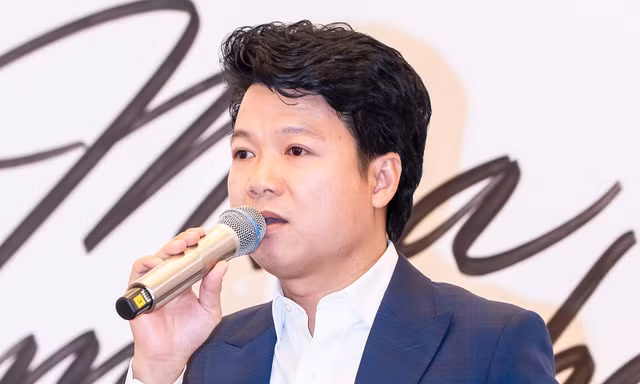 NSƯT Vũ Thắng Lợi chơi lớn