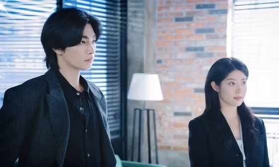 Nam Ji Hyun và Kim Jae Young 'đụng độ' nhau trong chuyện tình cảm