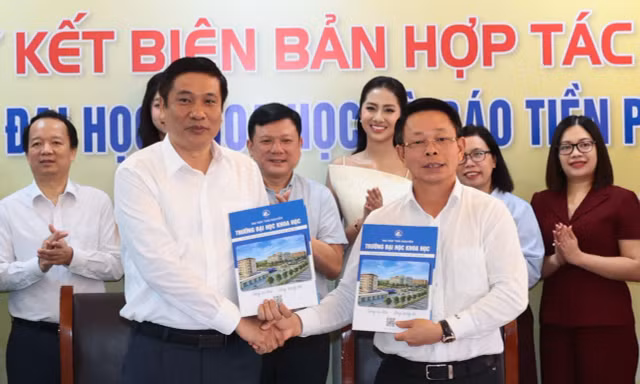 Báo Tiền Phong hợp tác với Trường Đại học Khoa học - Đại học Thái Nguyên