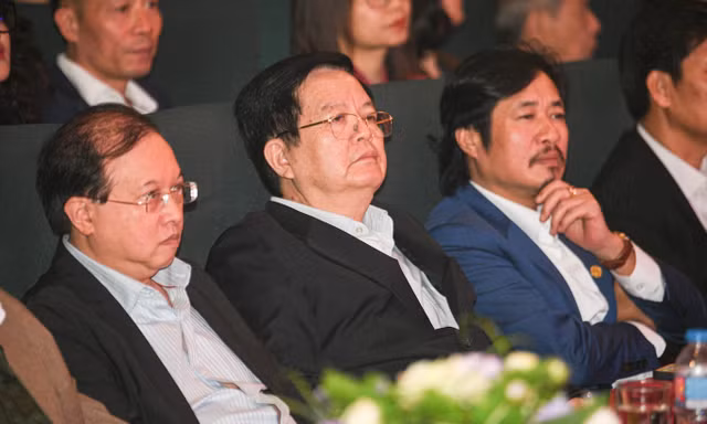 Phó Thủ tướng Mai Văn Chính dự ra mắt vở 'Đế đô sóng cả'