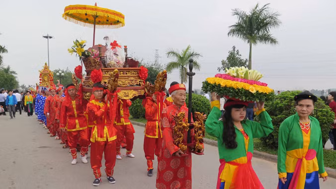 Lễ rước kiệu Ngọc Lộ trong Lễ hội khai ấn Đền Trần Xuân Ất Mùi. Ảnh: Thùy Dung.