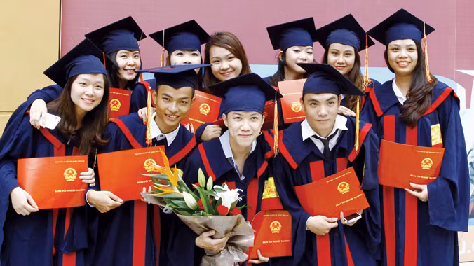 Sinh viên trường Đại học Quốc tế Bắc Hà trong lễ tốt nghiệp. Ảnh: Như Ý.