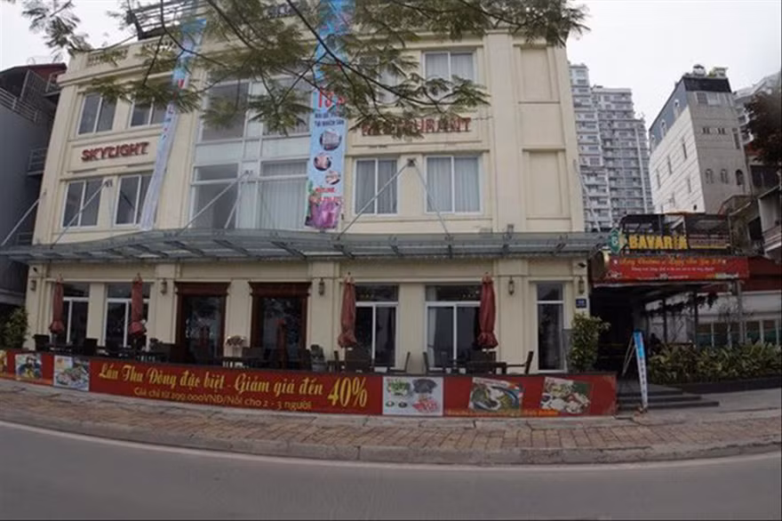 Khu “đất vàng” trên đường Thụy Khuê (Hà Nội) được “liên doanh” không đúng quy định Ảnh: TP