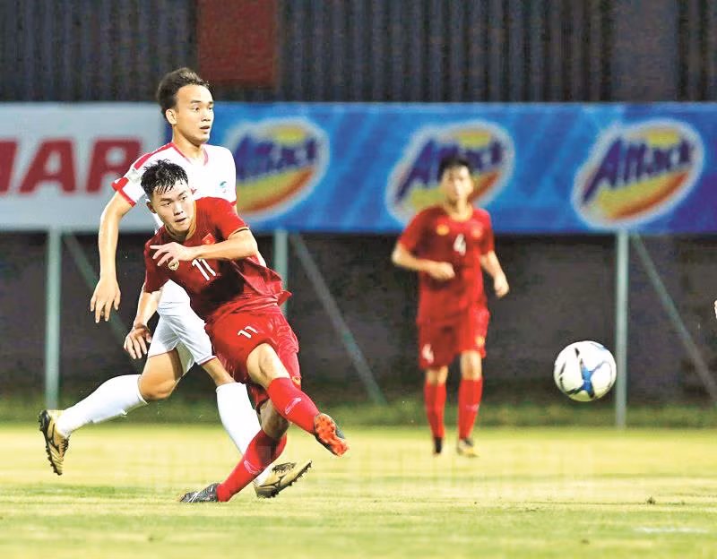 Các tuyển thủ U22 Việt Nam tập luyện cho SEA Games 30 