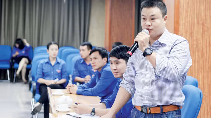 Các Tiến sĩ trẻ góp nhiều ý kiến tâm huyết tại hội nghị.