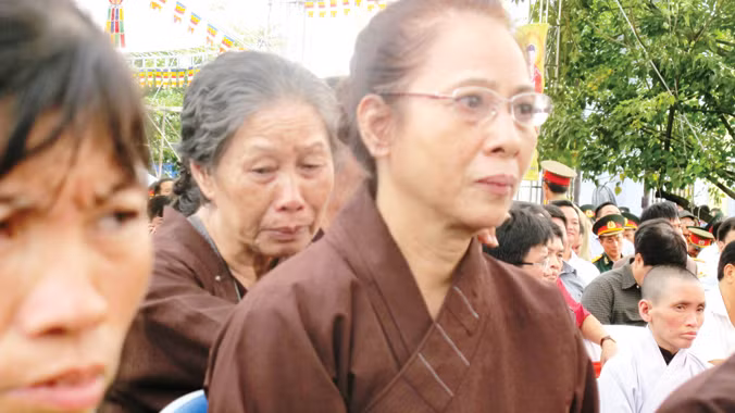 Nỗi đau vẫn dai dẳng với những người có người thân mất vì TNGT. Ảnh: Bảo An.