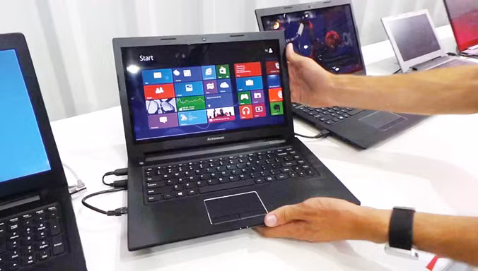 Máy tính Lenovo chứa phần mềm “gián điệp”. Ảnh: Hồng Vĩnh.