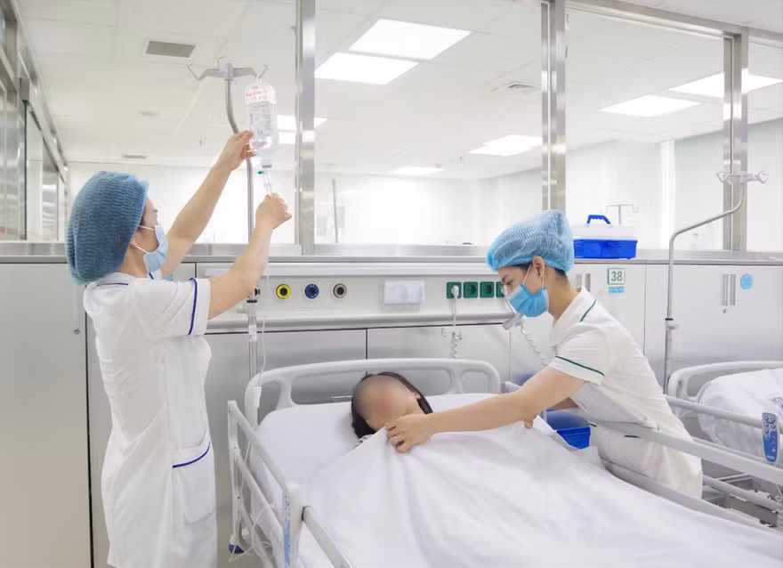 Chăm sóc bệnh nhân trẻ bị đột quỵ tại BV Trung ương Quân đội 108 