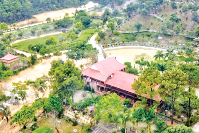 Gia thế “khủng” của “biệt phủ” trái phép trên đất vàng đặc khu Vân Đồn.
