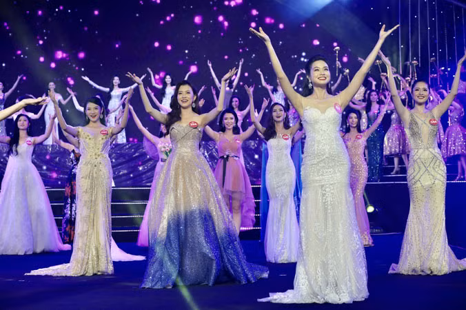 Các thí sinh thi chung kết HHVN 2018 sẽ bừng sáng trong đêm Gala tại Tuần Châu - kỷ niệm 30 năm HHVN. Ảnh: Hồng Vĩnh.