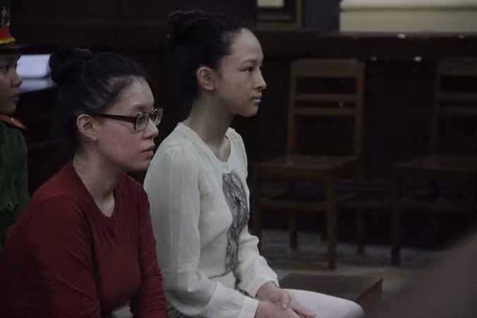 Hoa hậu Phương Nga và Thùy Dung tại phiên tòa trước đây. Ảnh: Tân Châu.