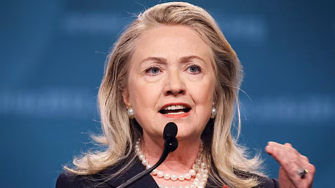 Bà Hillary Clinton