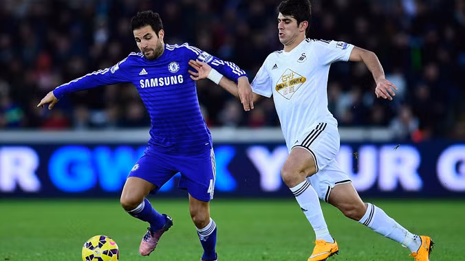 Fabregas lập kỷ lục kiến tạo tại Premier League