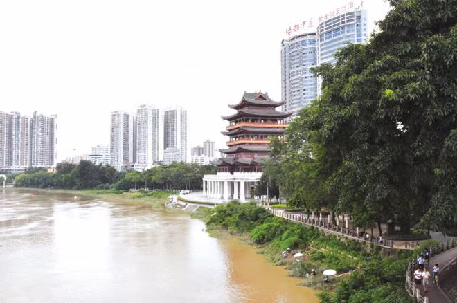 Bên bờ Ung Giang.