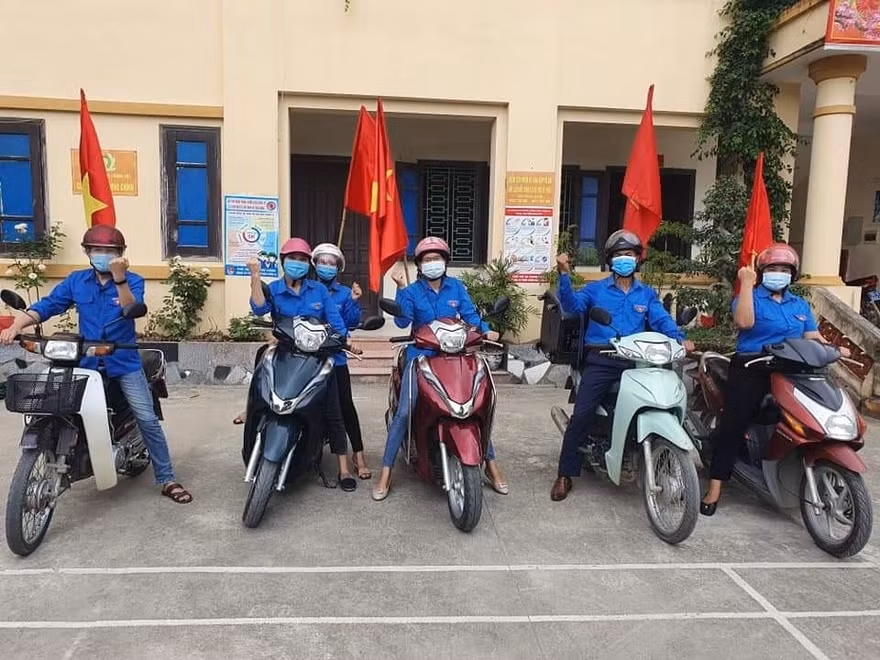 Đoàn viên tỉnh Bắc Ninh đi truyền thông về bầu cử và phòng chống dịch COVID - 19