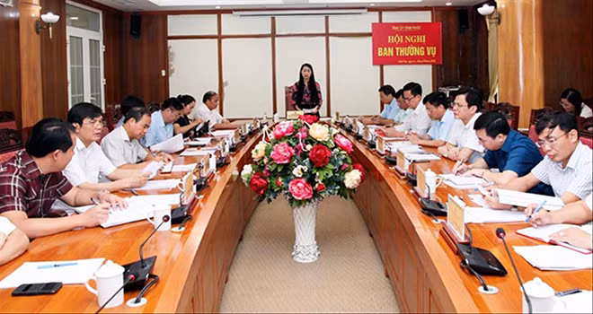 Ban Thường vụ Tỉnh ủy Vĩnh Phúc họp về đề án sáp nhập các văn phòng cấp ủy.Nguồn: VP