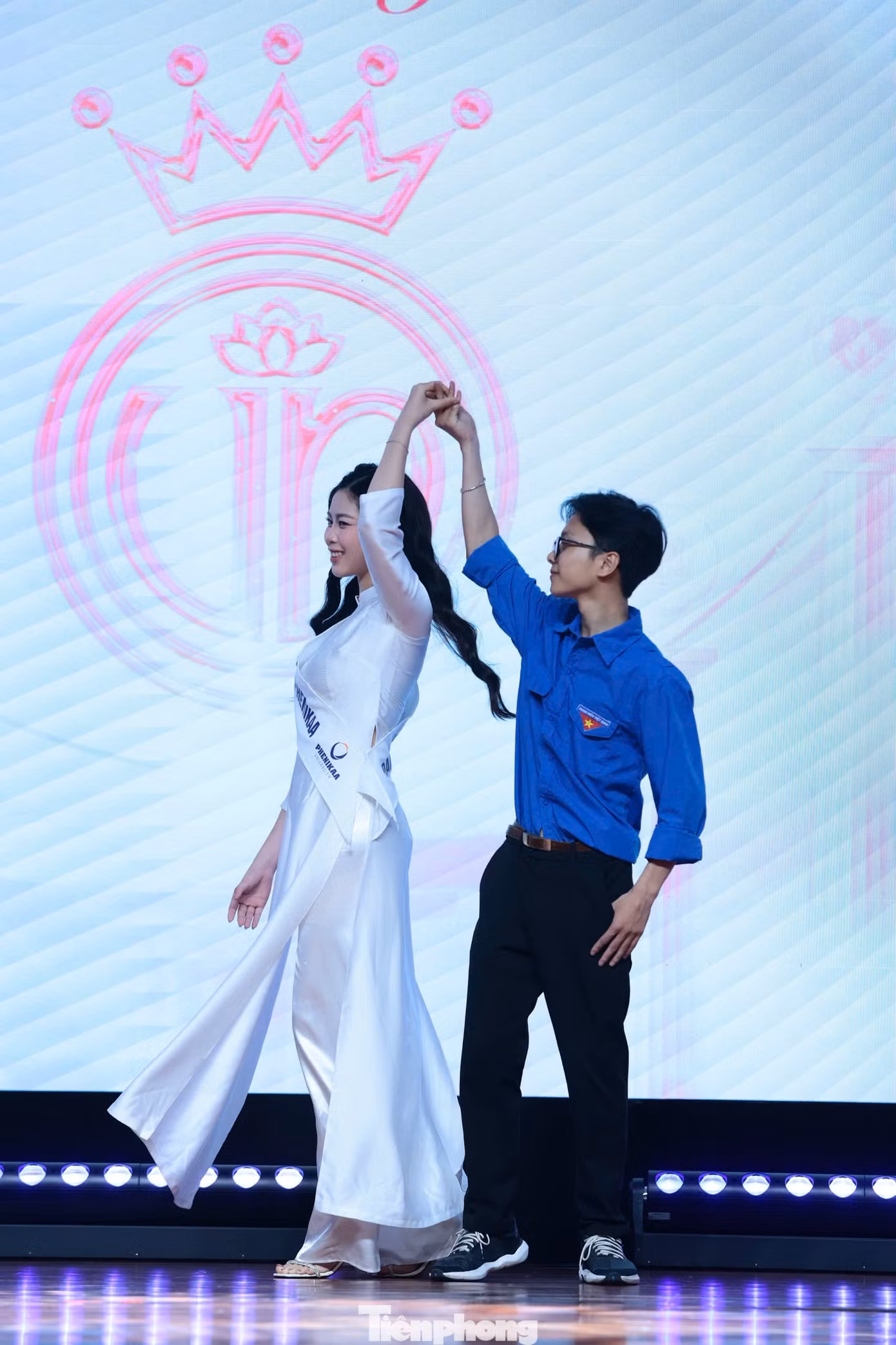 tp-catwalk10.jpg